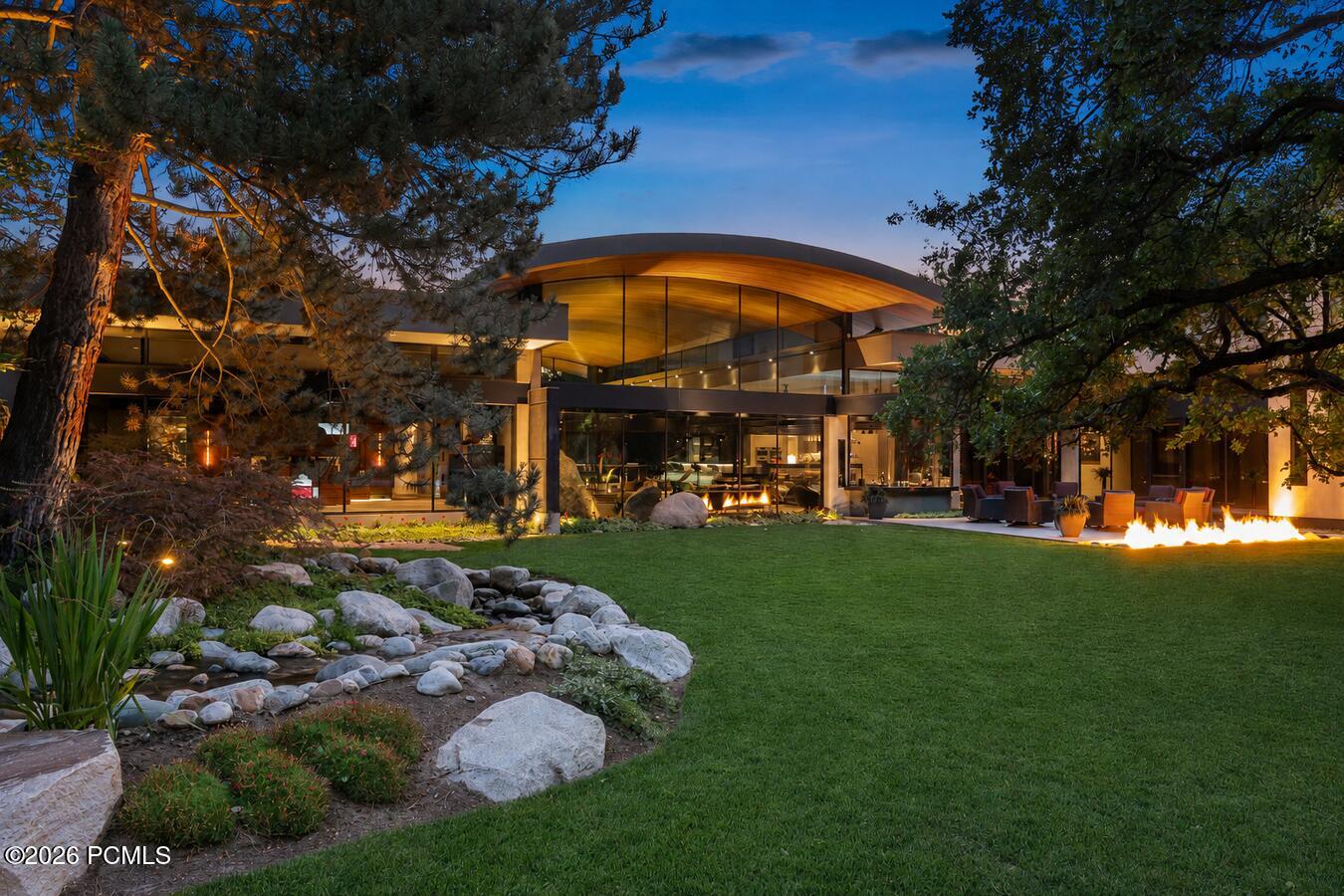 2550 E Brentwood Dr