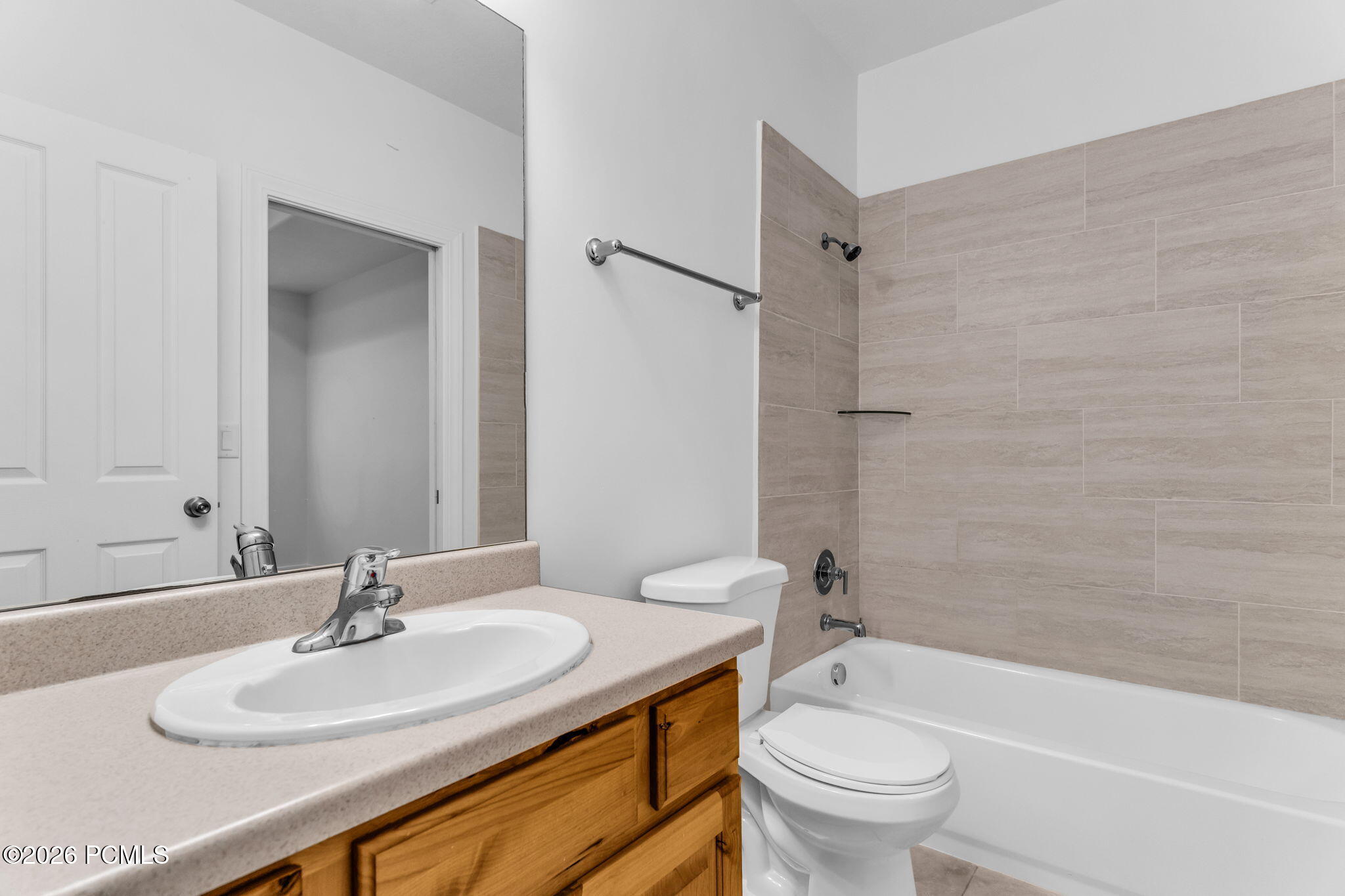 44 W 200 North Apt 5