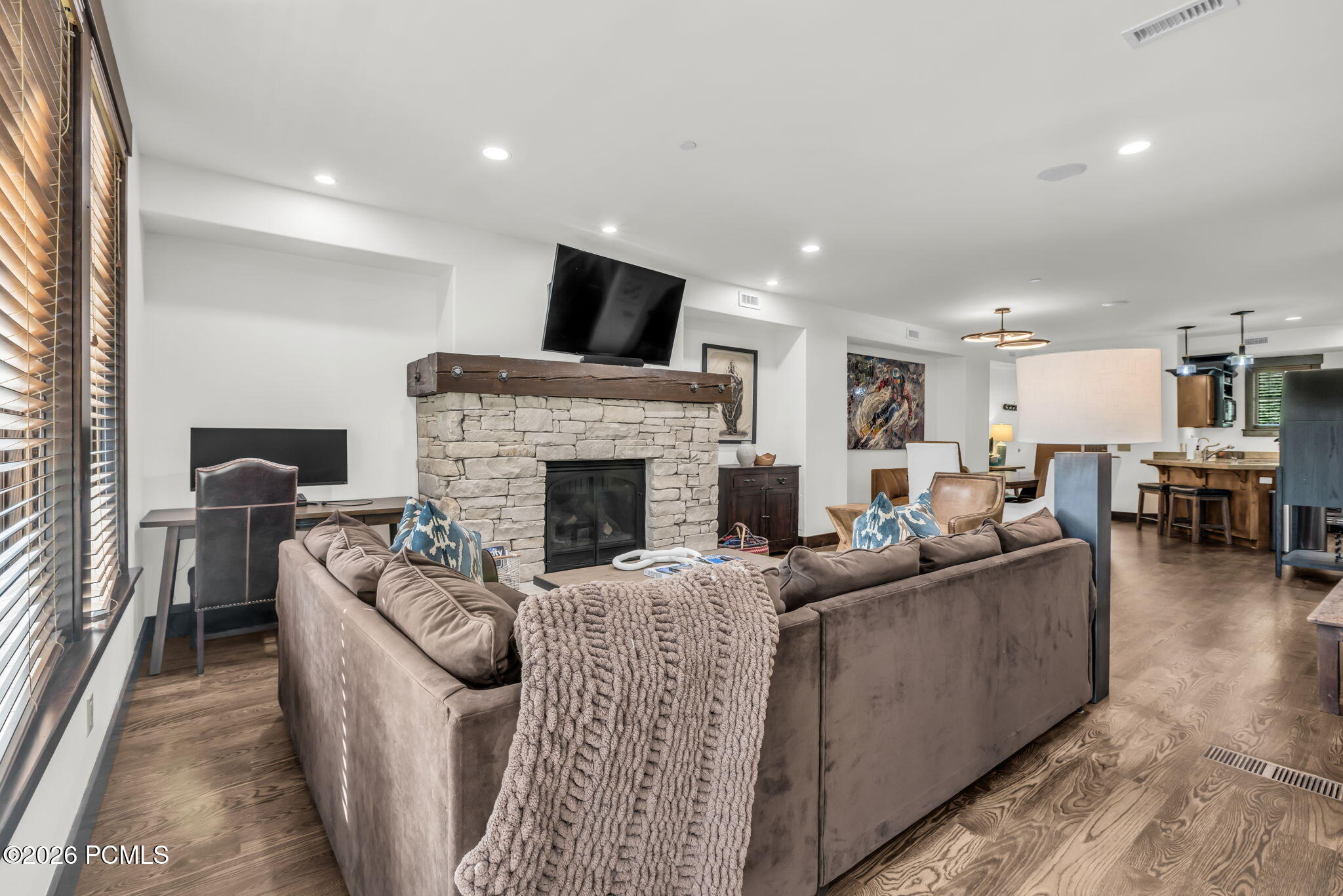 1825 Three Kings Dr 103