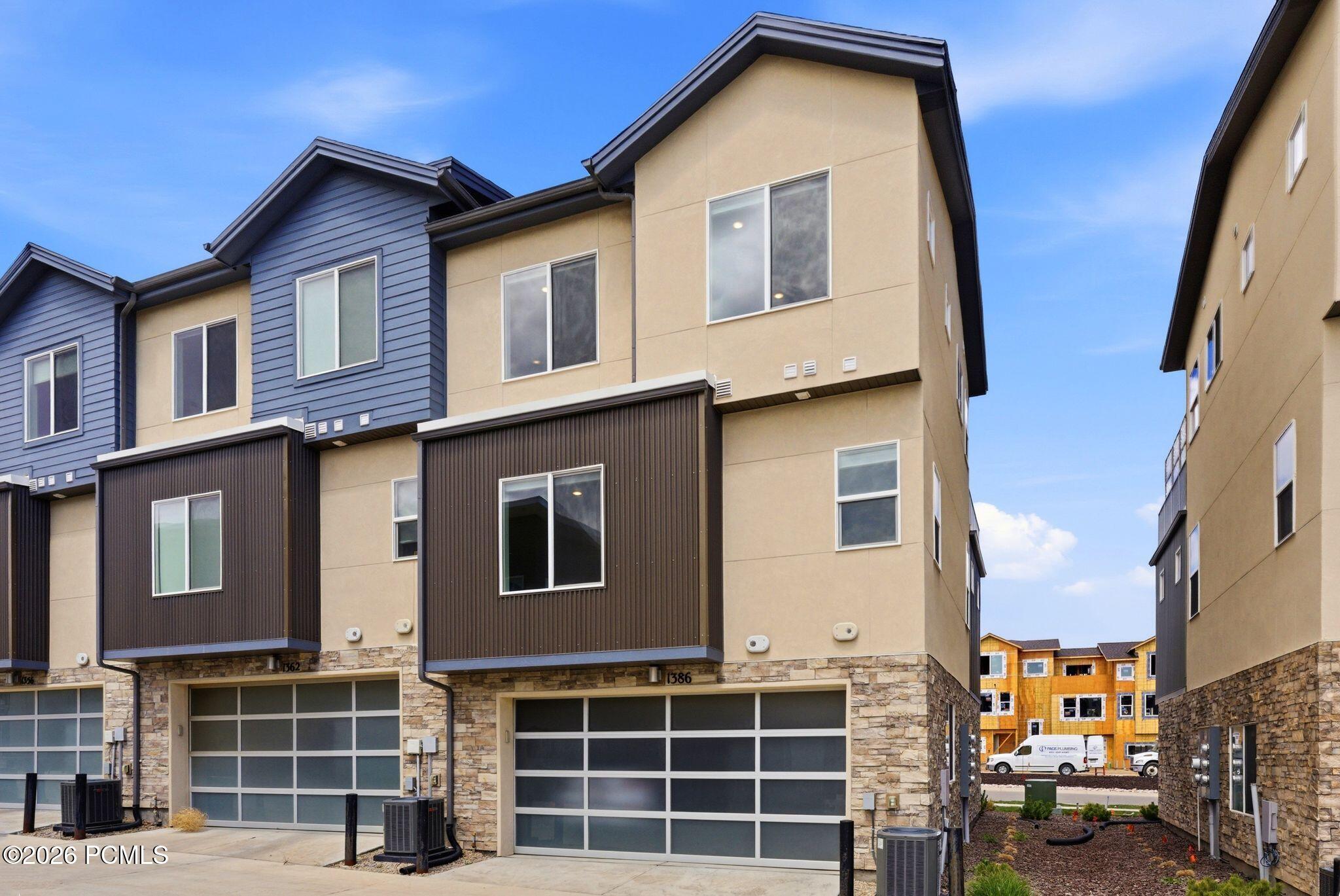 1386 Village Green Trail