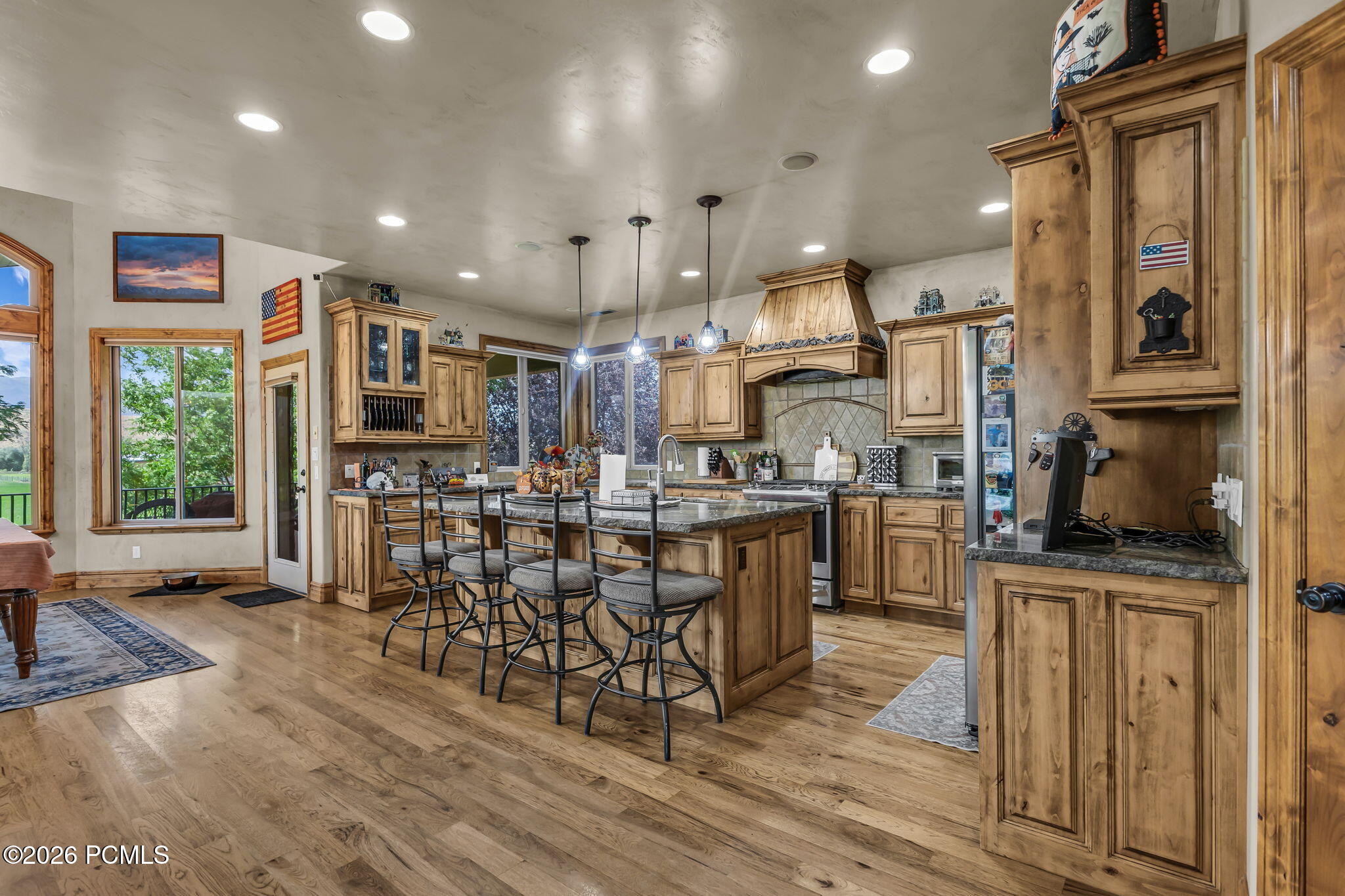 1236 S Highway 66