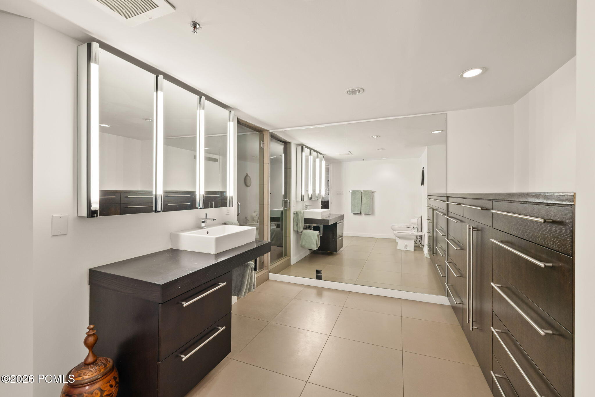 159 W Broadway 301