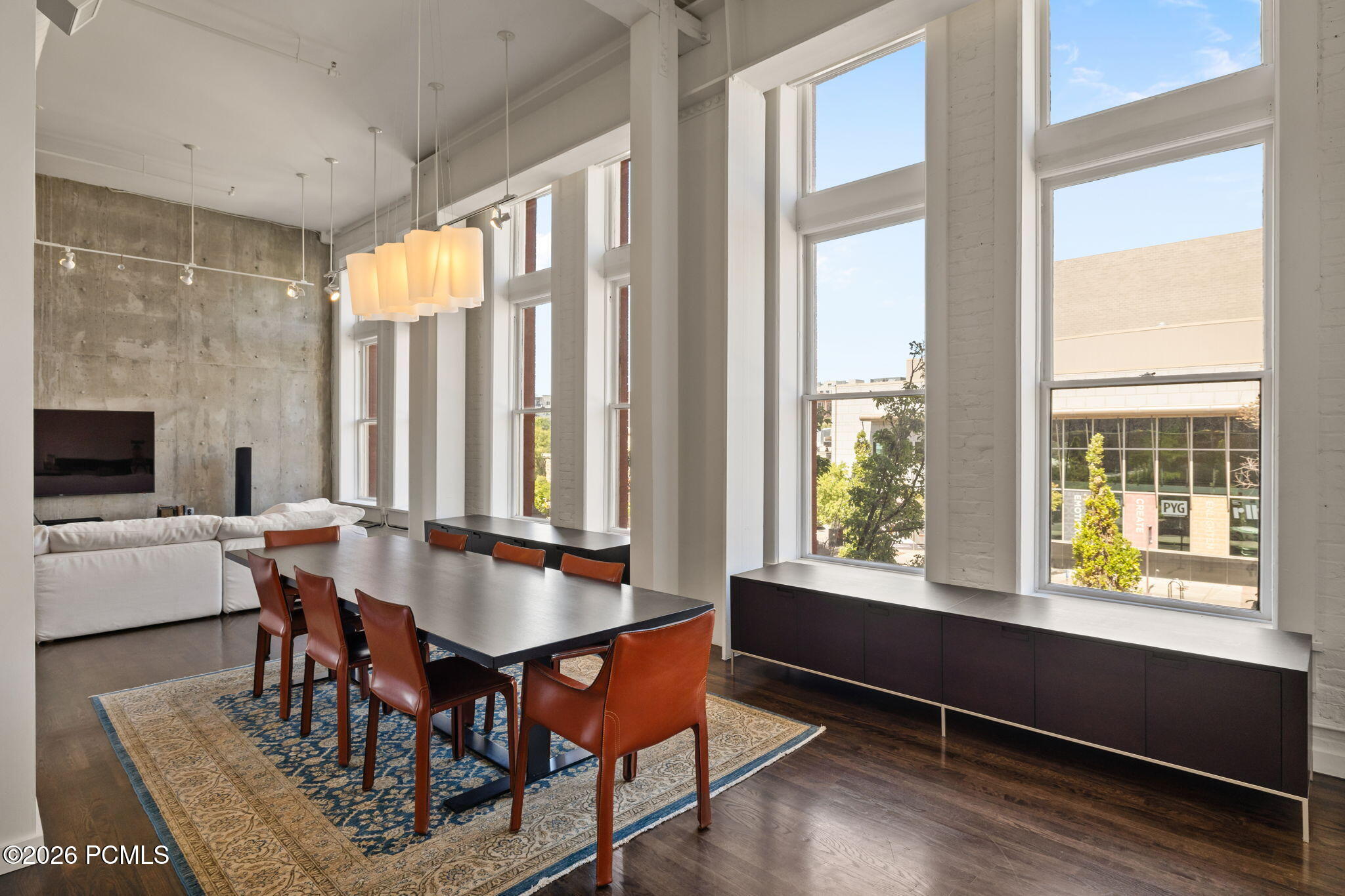 159 W Broadway 301