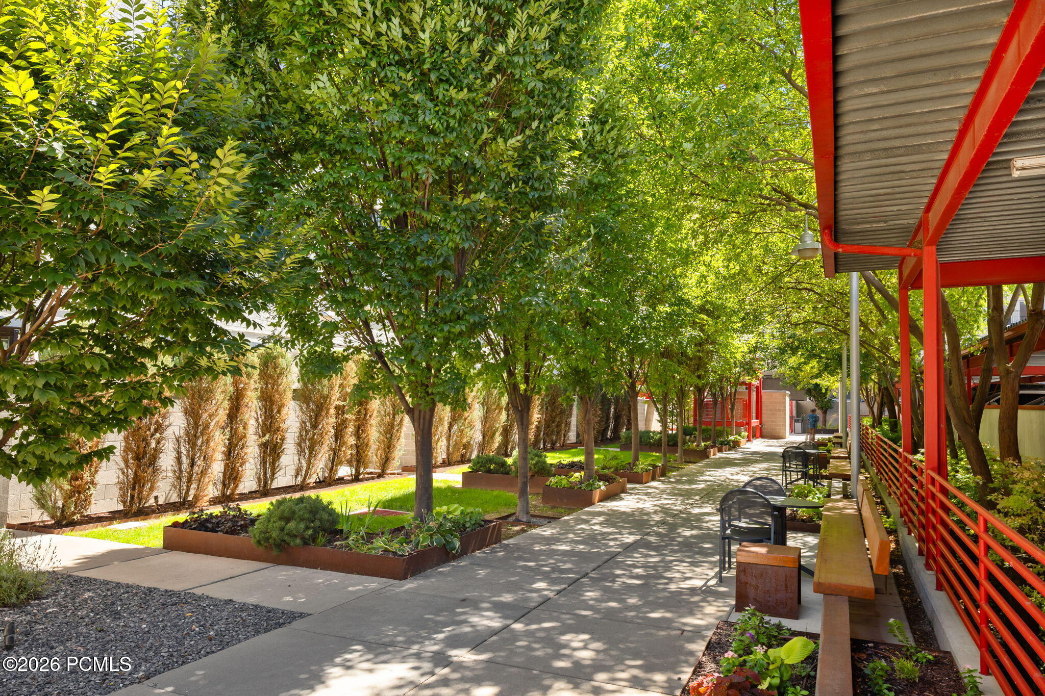 159 W Broadway 301
