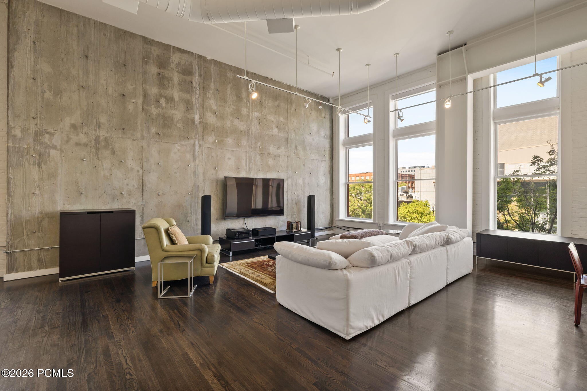 159 W Broadway 301