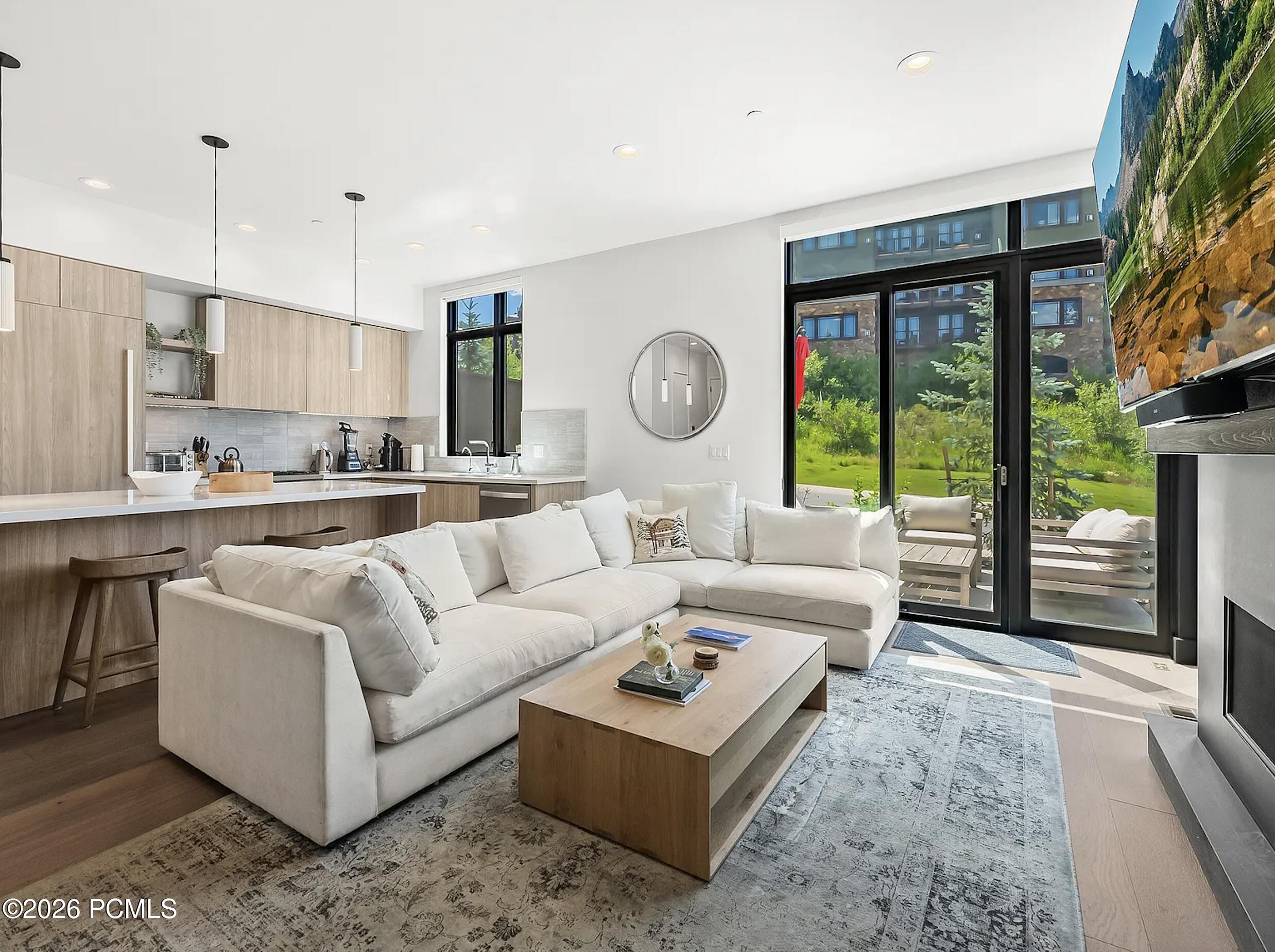 4134 Cooper Ln Unit 22