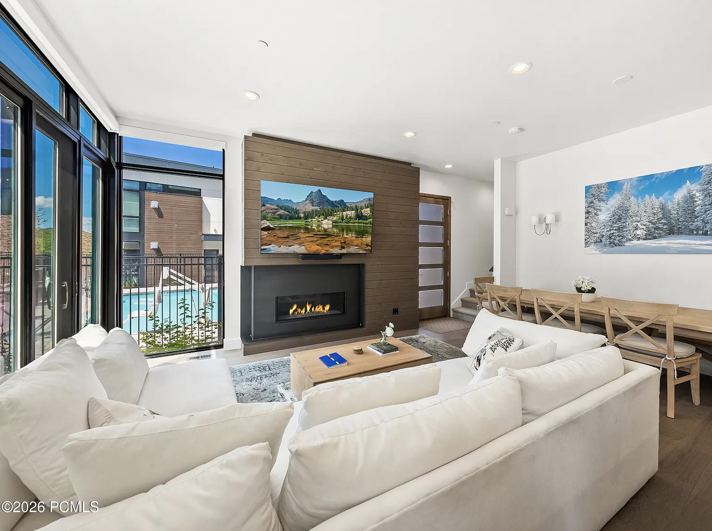 4134 Cooper Ln Unit 22