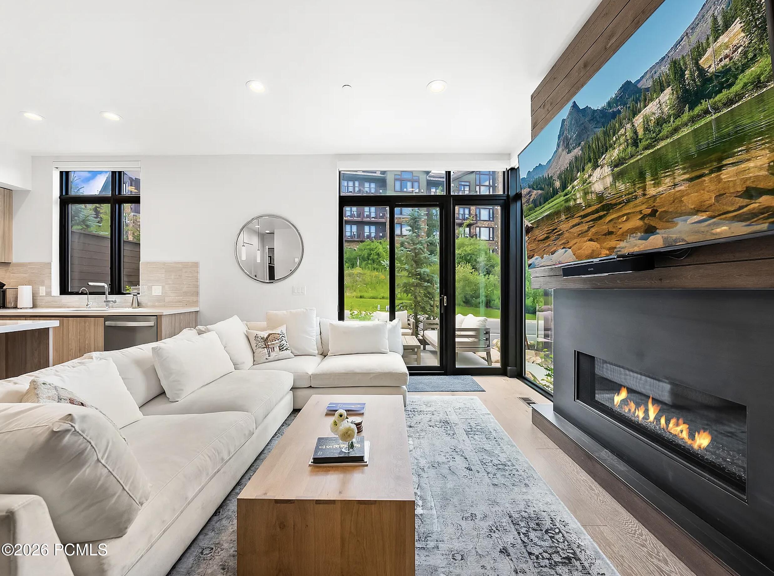 4134 Cooper Ln Unit 22