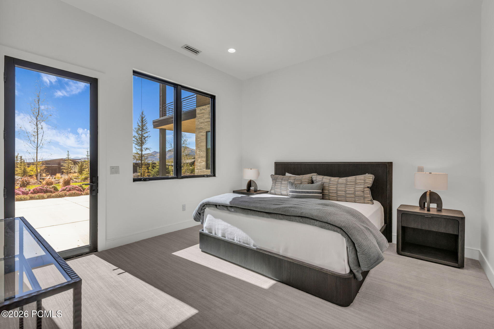 203 W Peace Tree Trail