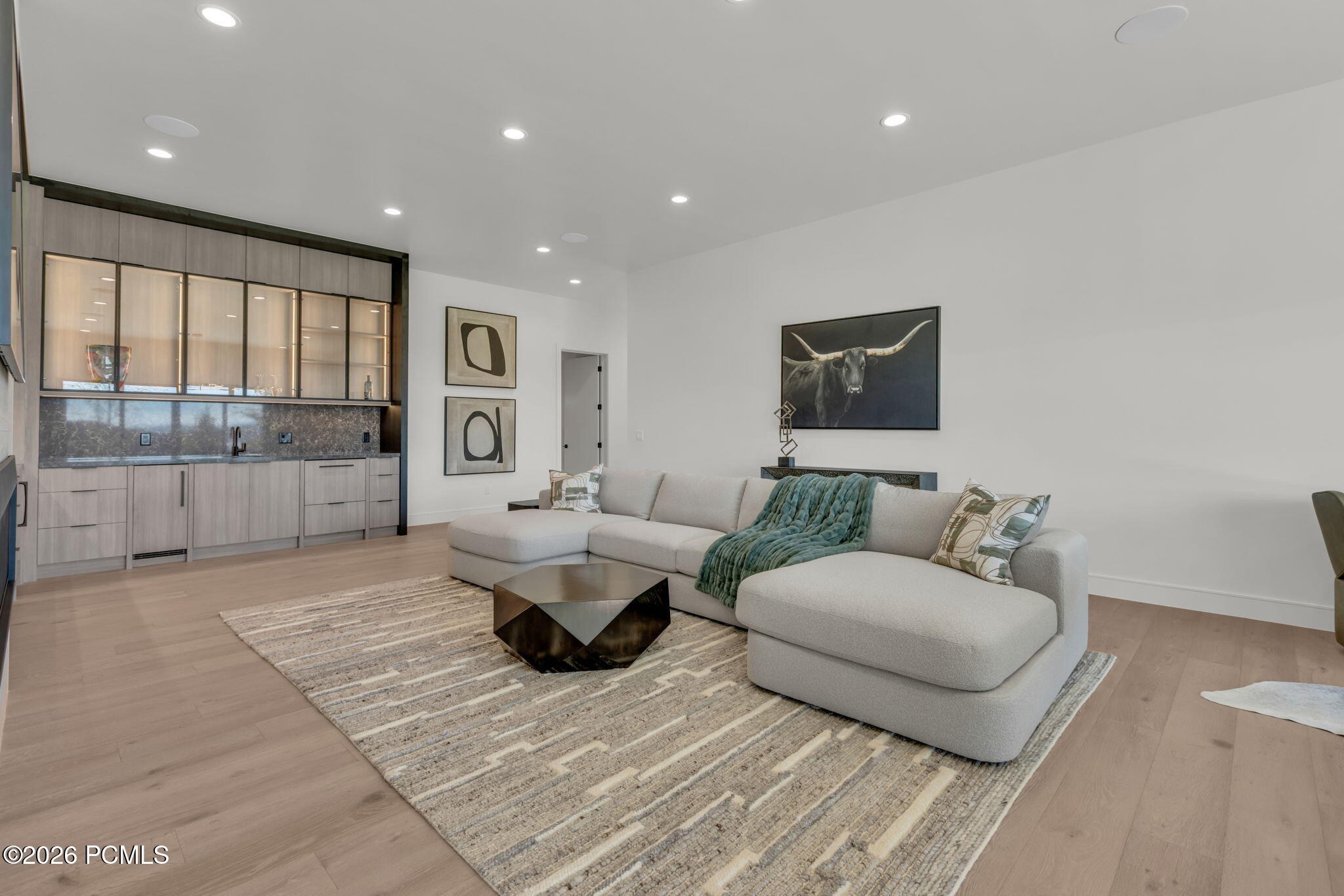 203 W Peace Tree Trail