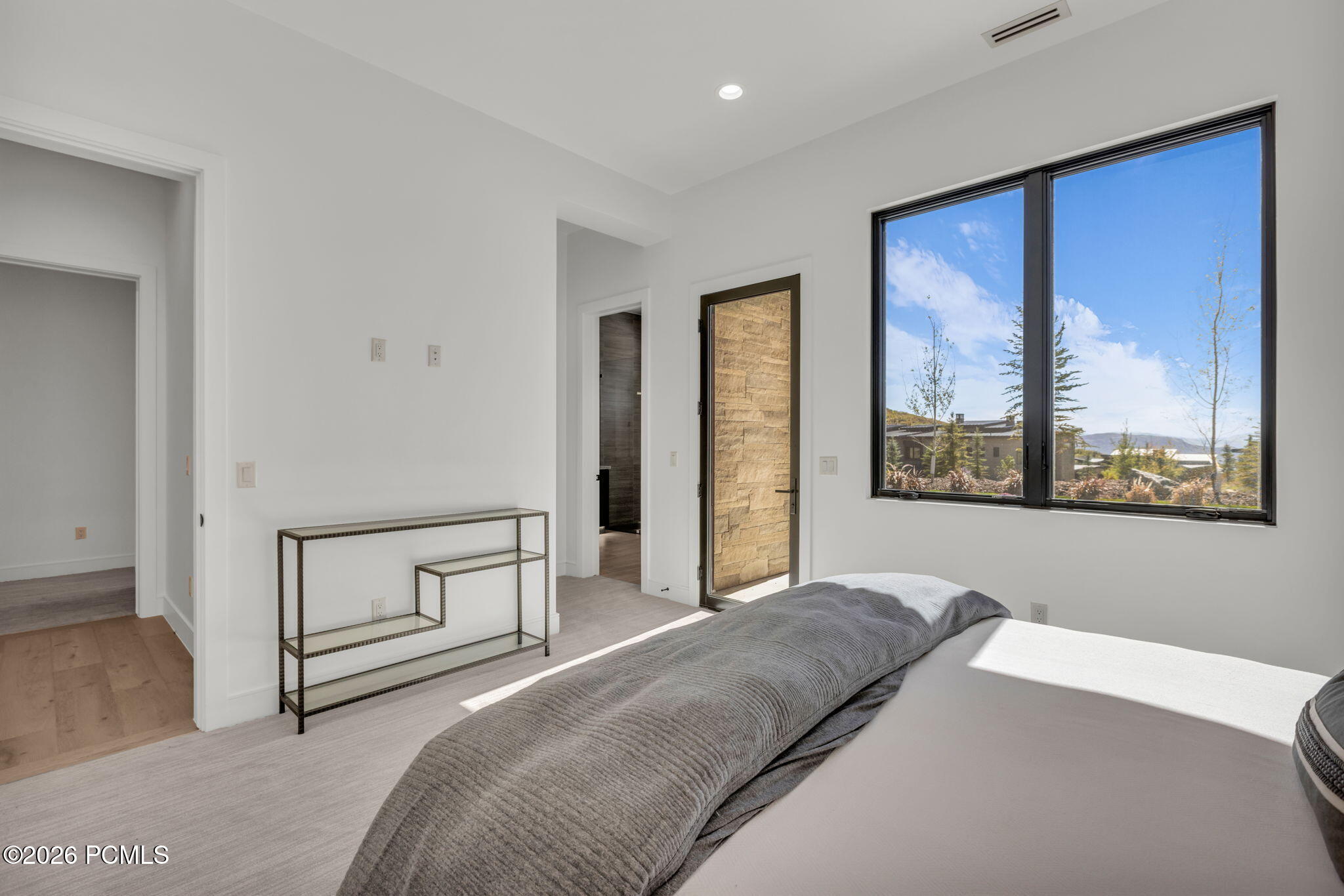 203 W Peace Tree Trail