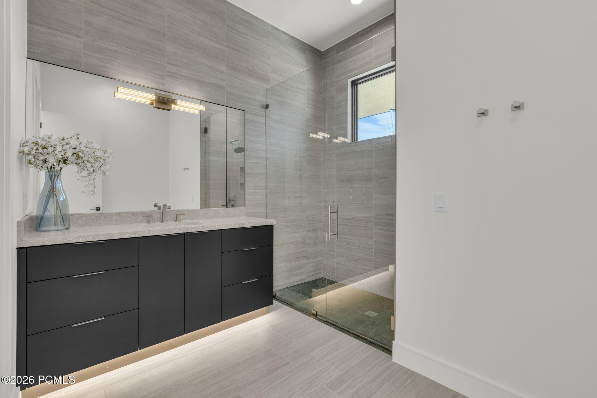 203 W Peace Tree Trail
