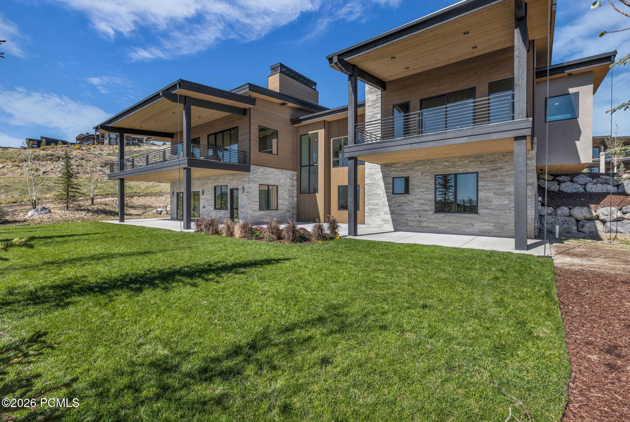 203 W Peace Tree Trail
