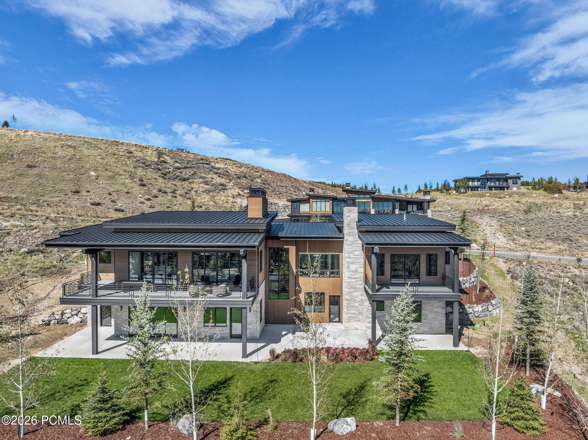 203 W Peace Tree Trail