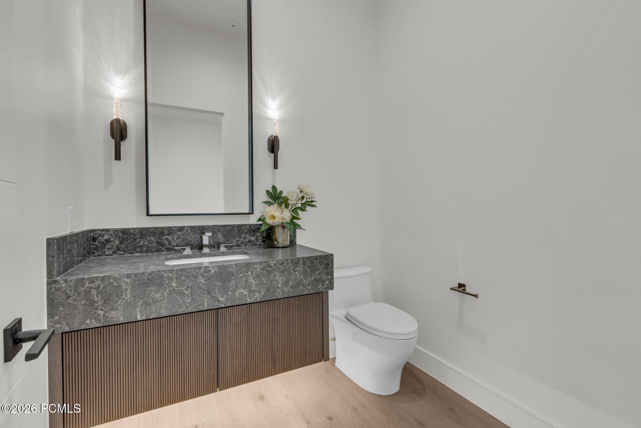 203 W Peace Tree Trail