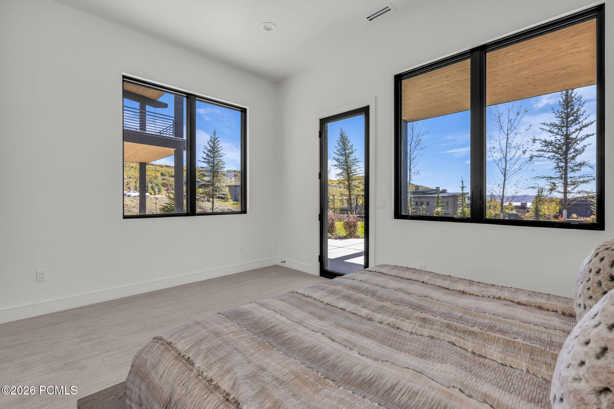 203 W Peace Tree Trail