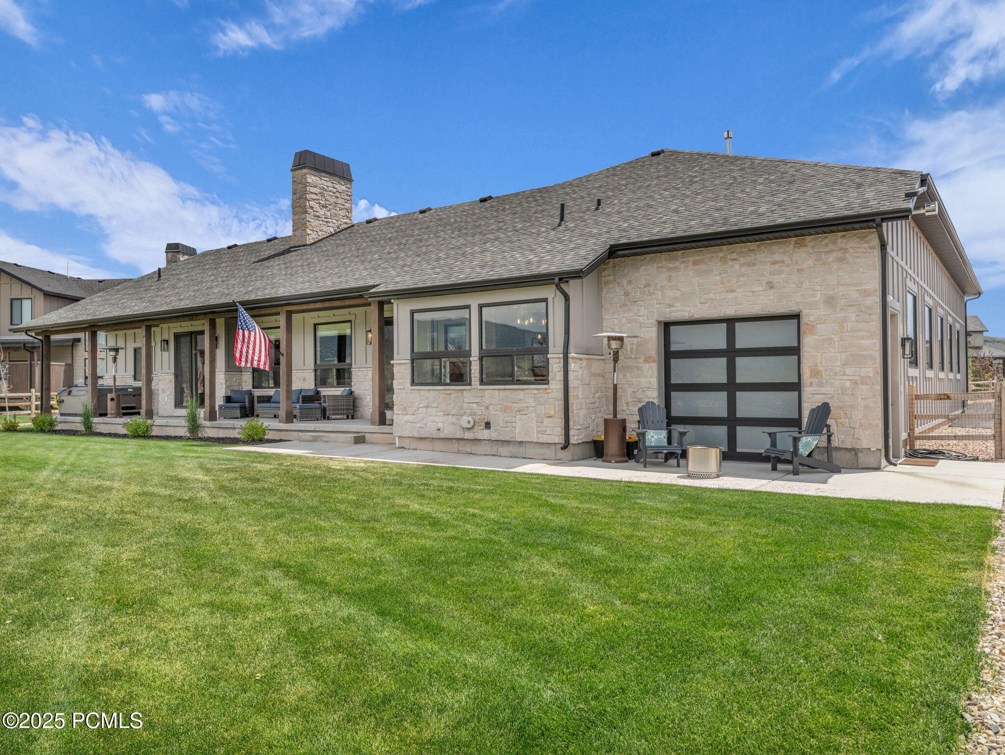 943 Hart Loop