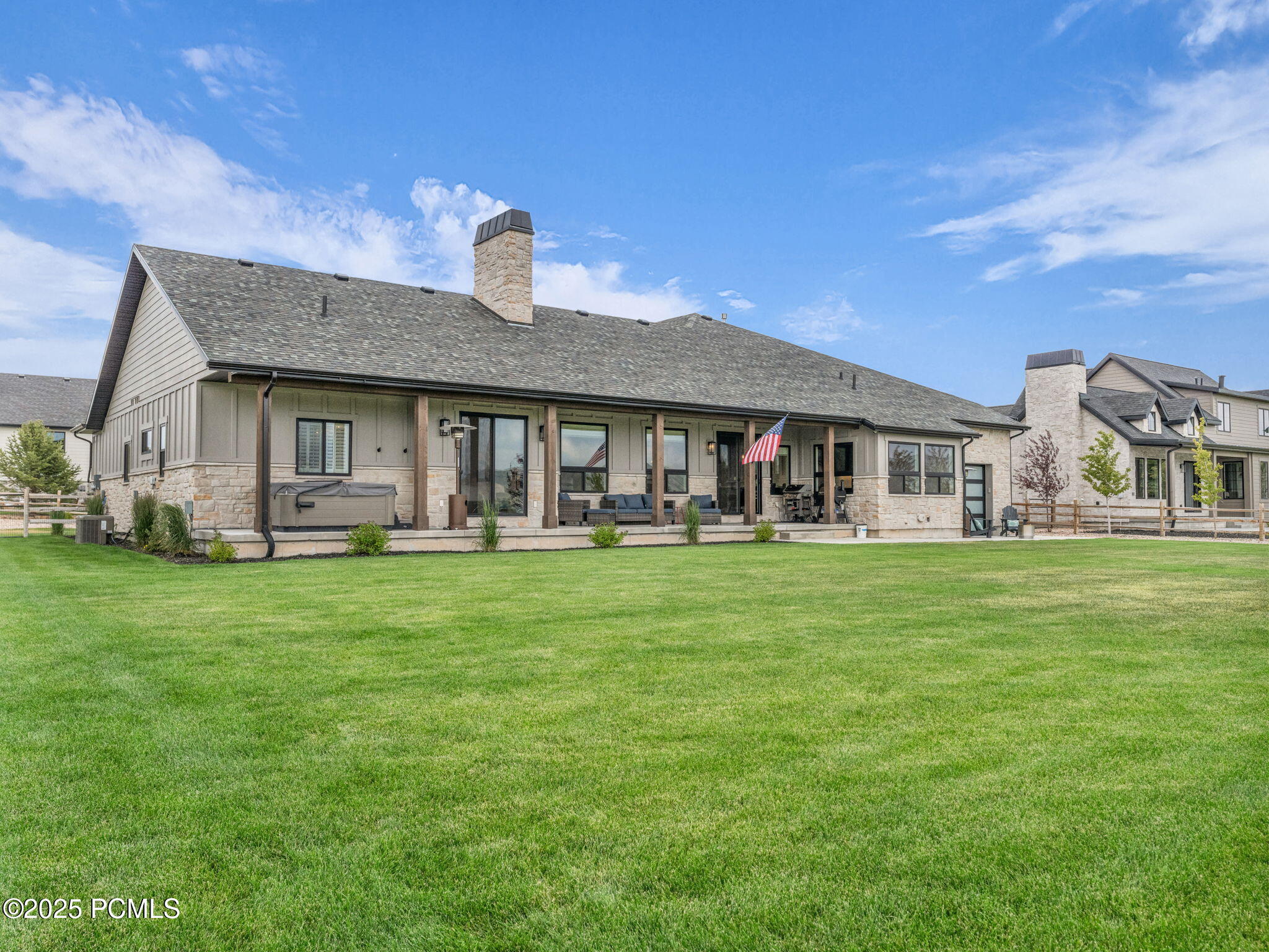 943 Hart Loop