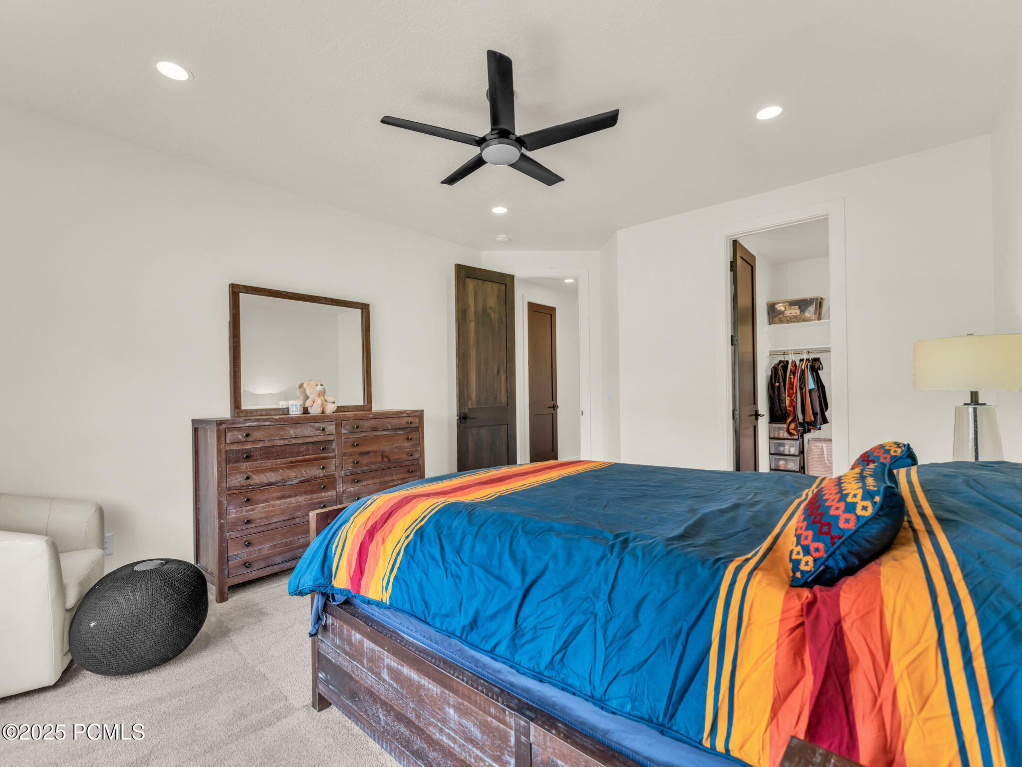 943 Hart Loop