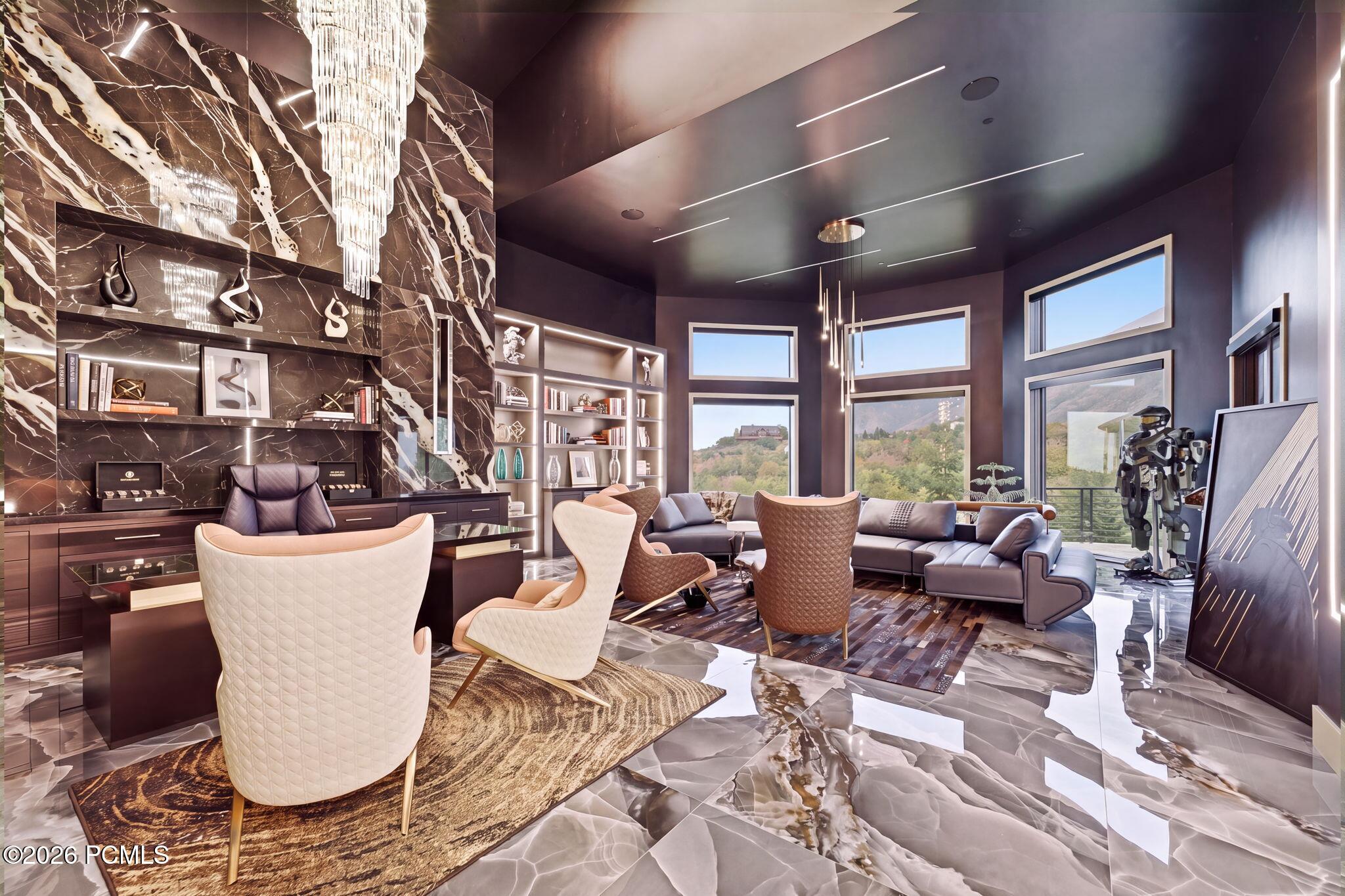 867 S Summit Creek Dr