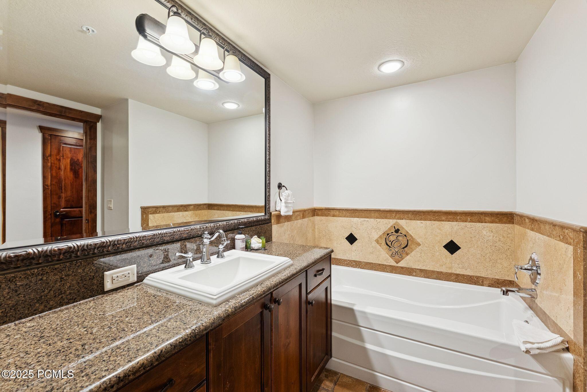 3558 N Escala Ct 251