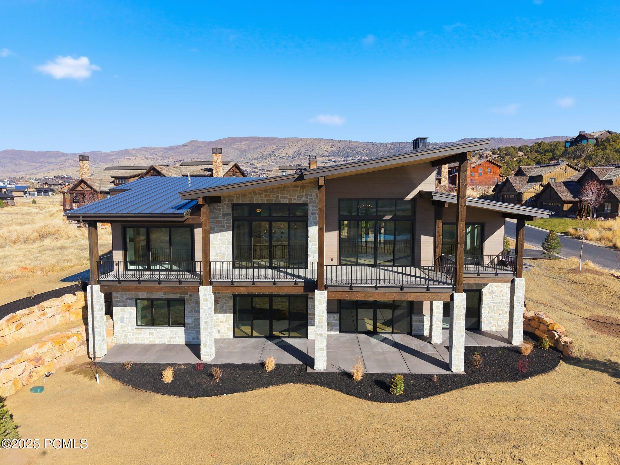 197 N Abajo Peak Way