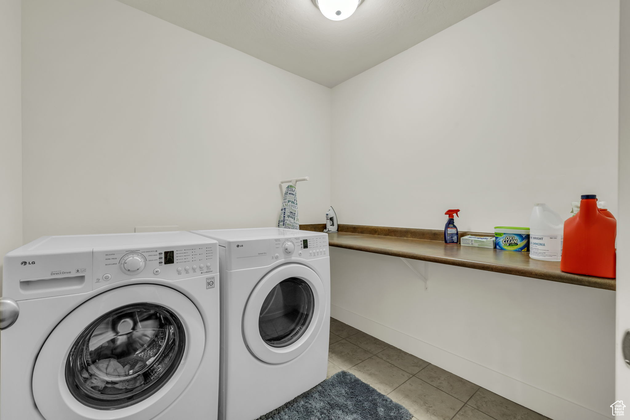 865 W BENJAMIN PL