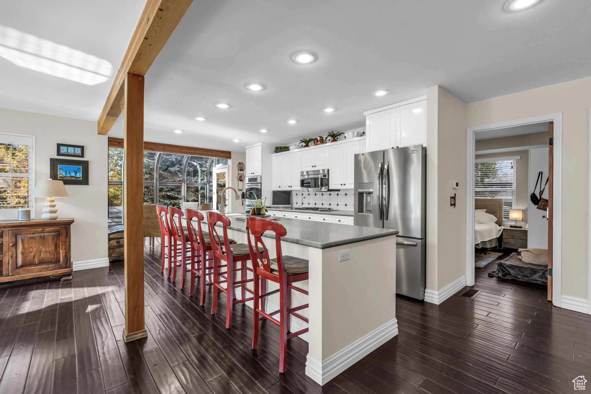 5166 N SILVER SPRINGS RD