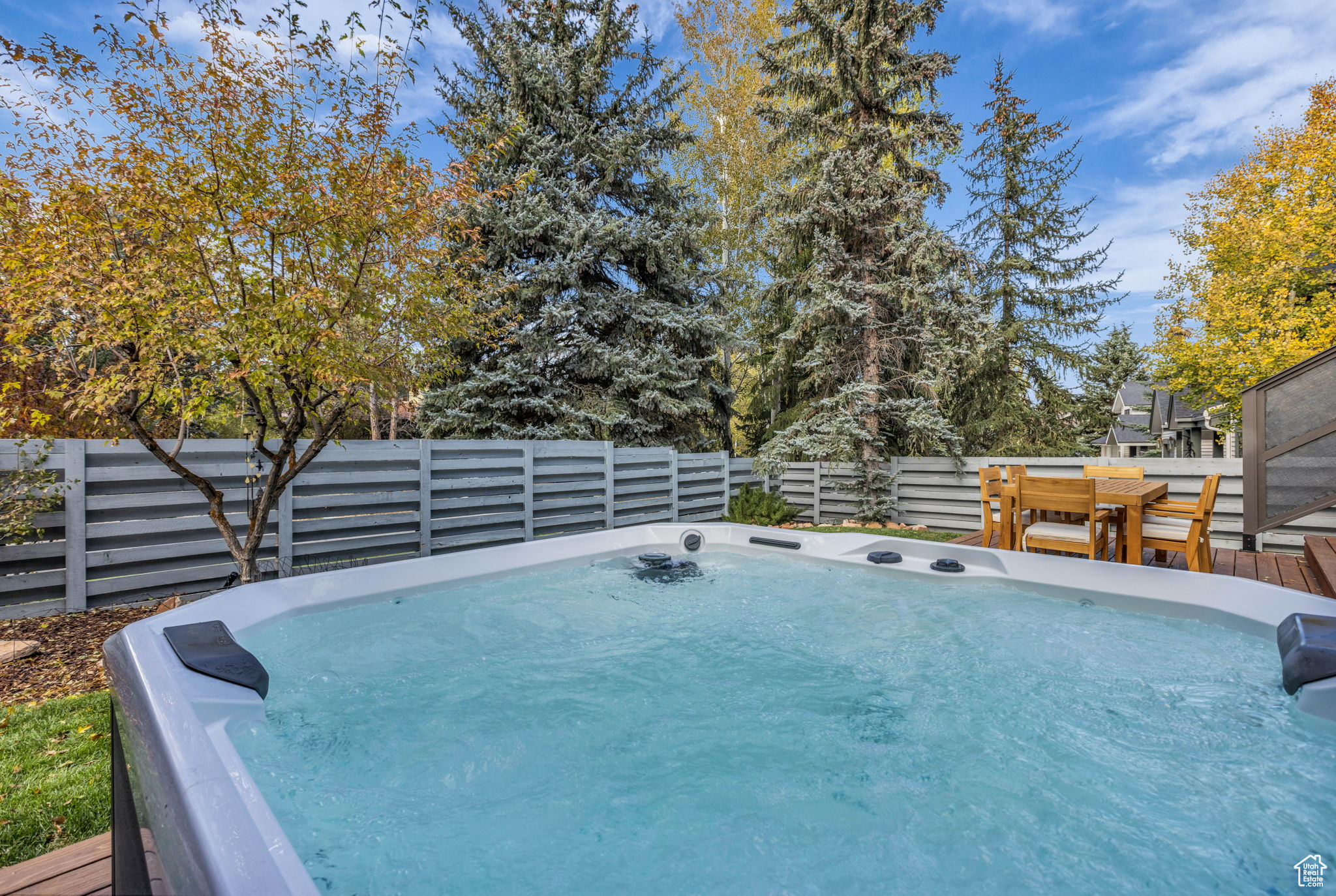 5166 N SILVER SPRINGS RD