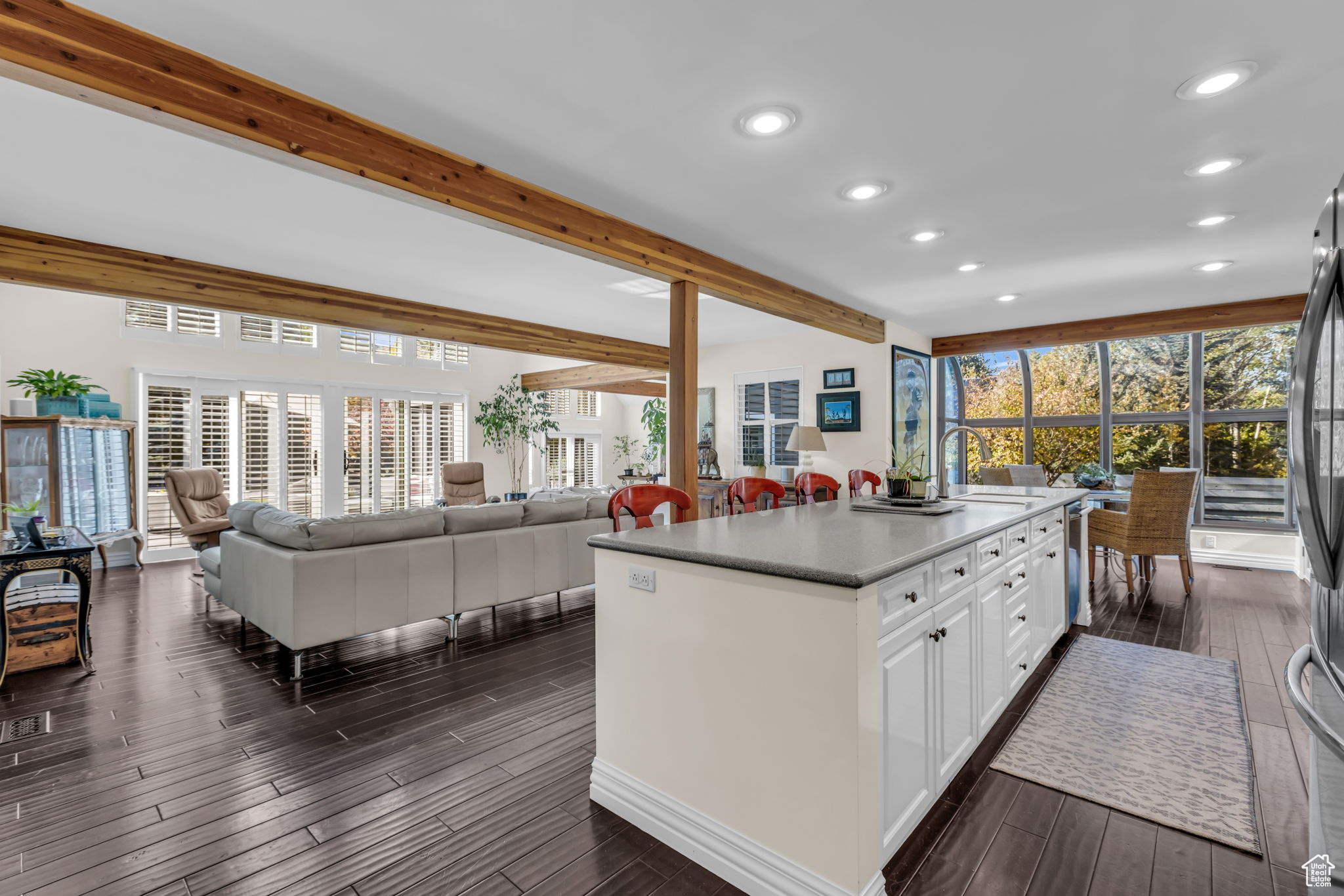 5166 N SILVER SPRINGS RD