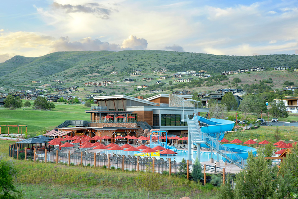 581 N RED MOUNTAIN CT Unit: 211