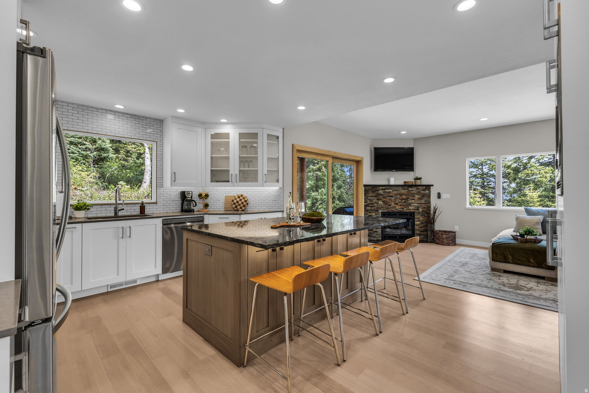 60 SAINT MORITZ CIR