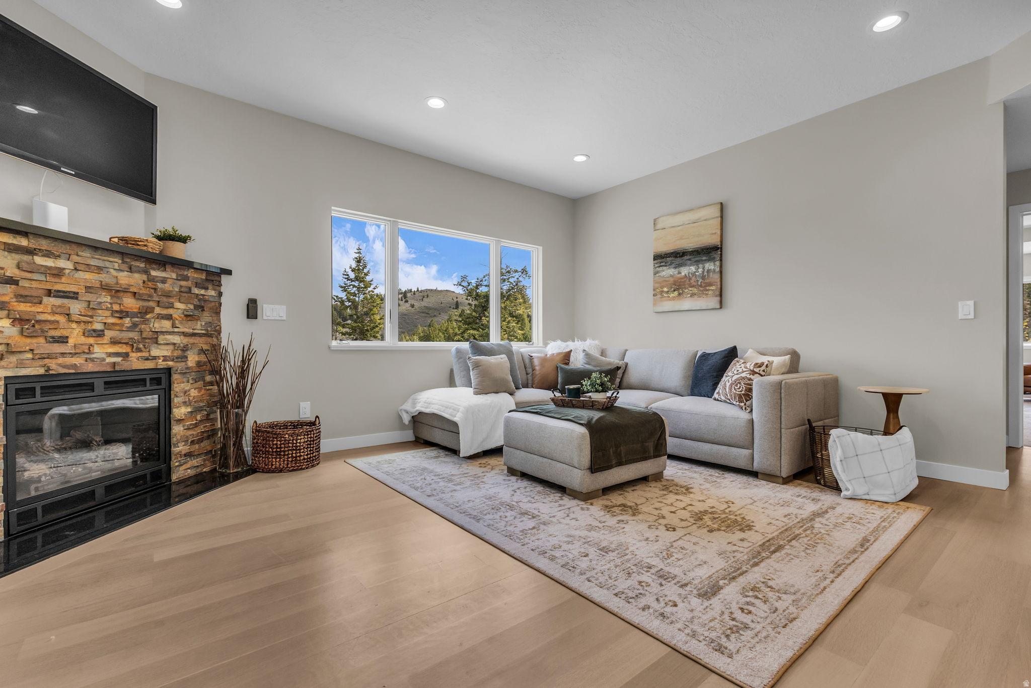 60 SAINT MORITZ CIR