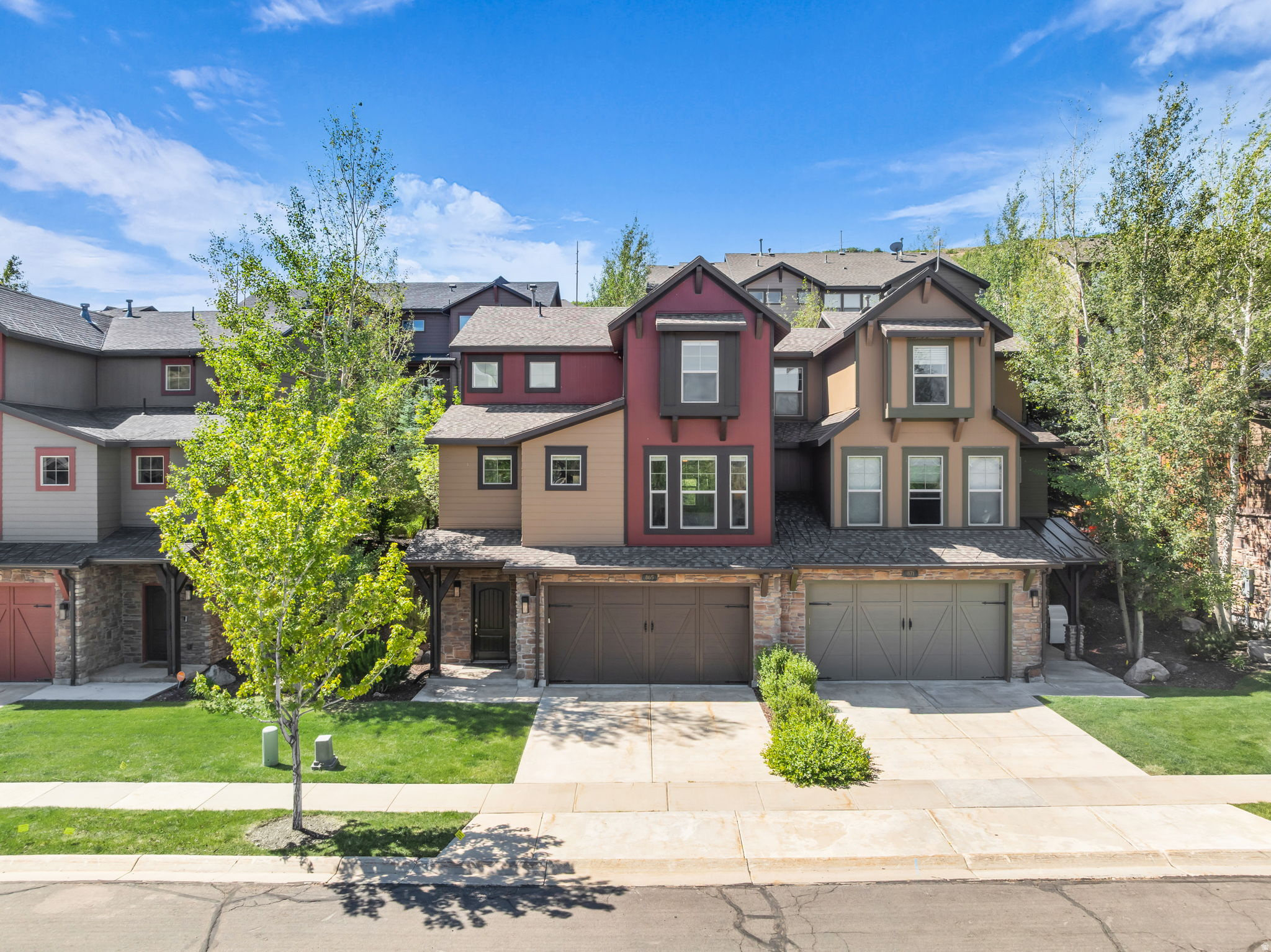 865 W BENJAMIN PL