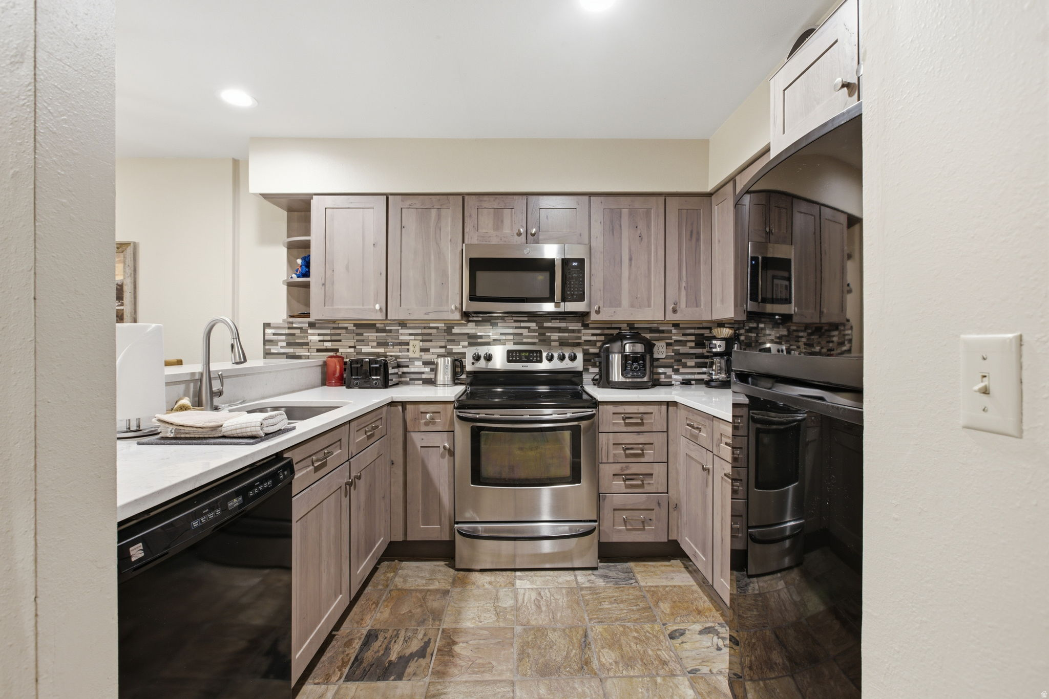 405 SILVER KING DR #127