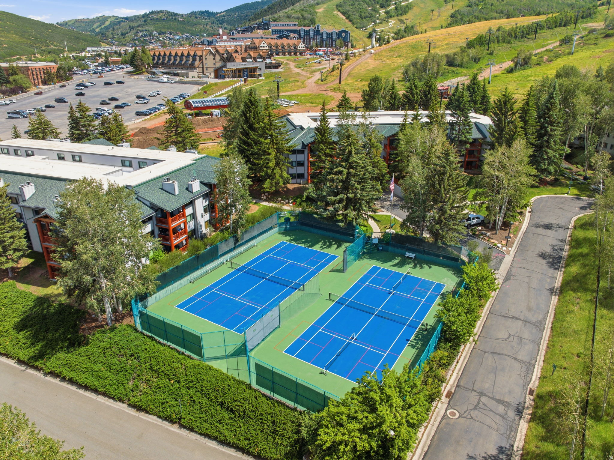 405 SILVER KING DR #127