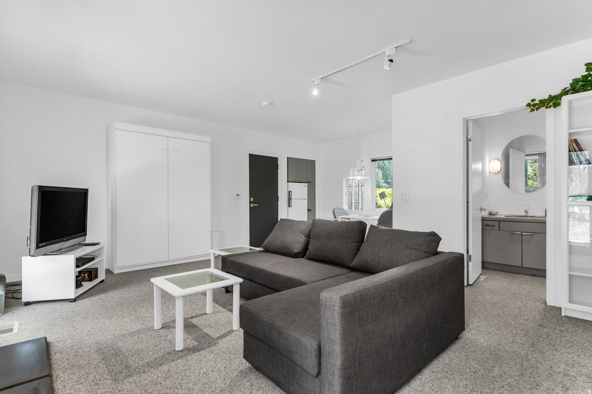 21 PROSPECTOR DR