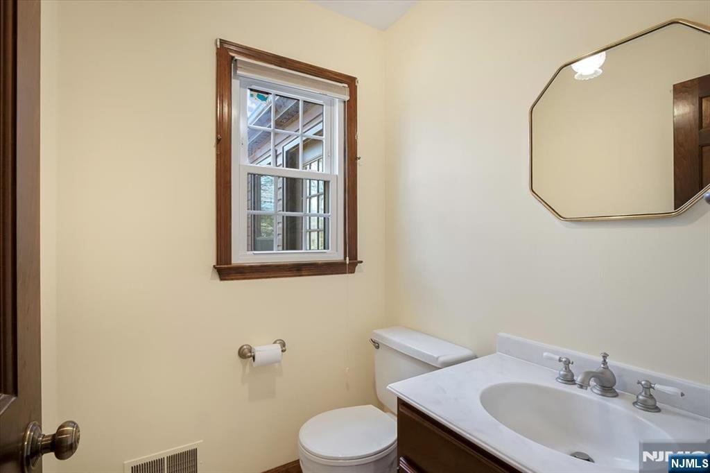 4 Pine Tree Drive
