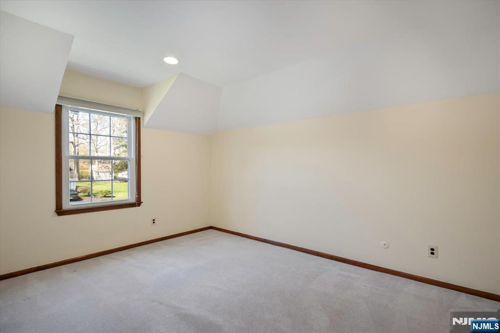 4 Pine Tree Drive