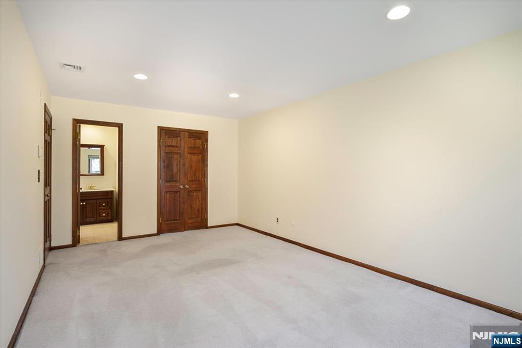 4 Pine Tree Drive