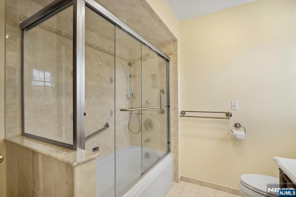 4 Pine Tree Drive