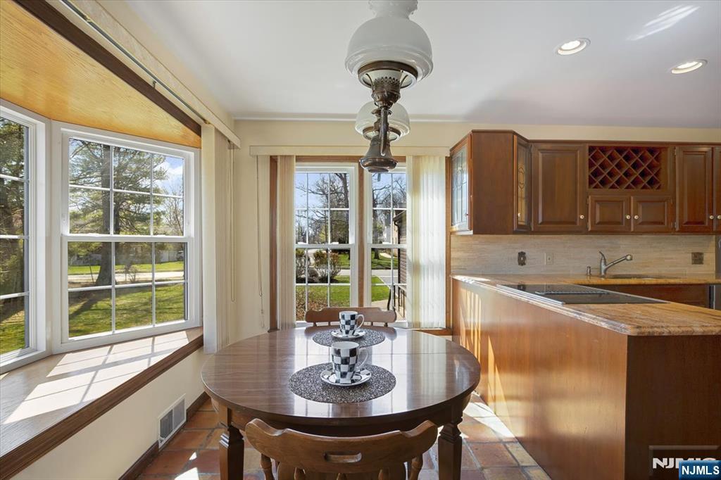 4 Pine Tree Drive