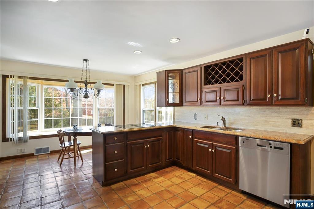 4 Pine Tree Drive