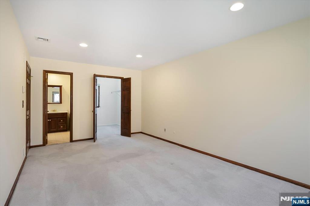 4 Pine Tree Drive