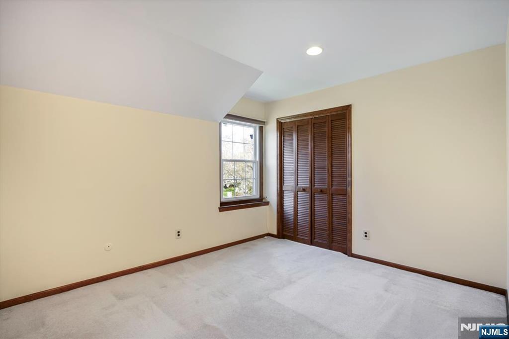 4 Pine Tree Drive