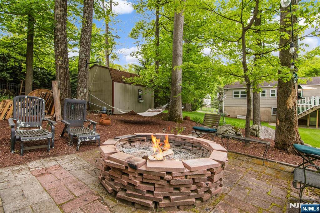 10 Hemlock Place