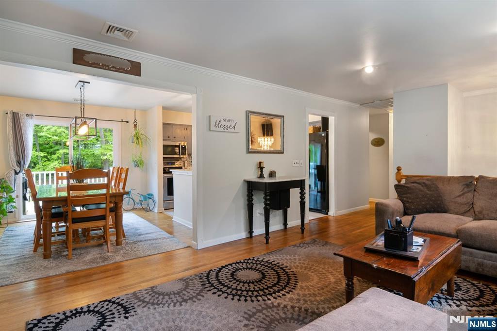10 Hemlock Place