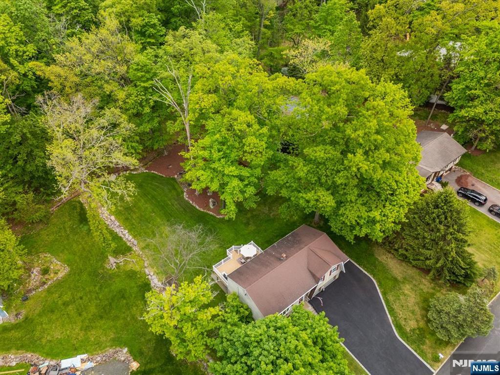 10 Hemlock Place