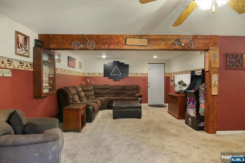 10 Hemlock Place