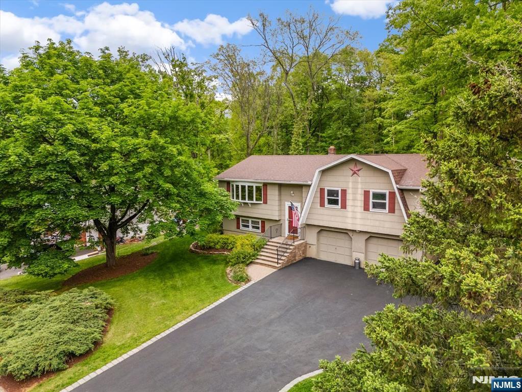 10 Hemlock Place